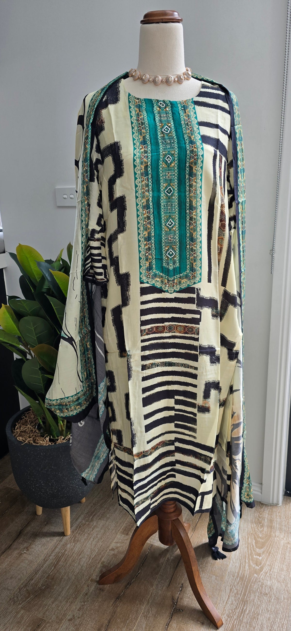 Vaani - Casual wear Suit